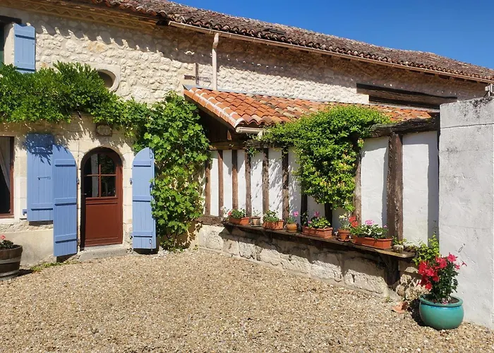 La Marteille Nyaraló *